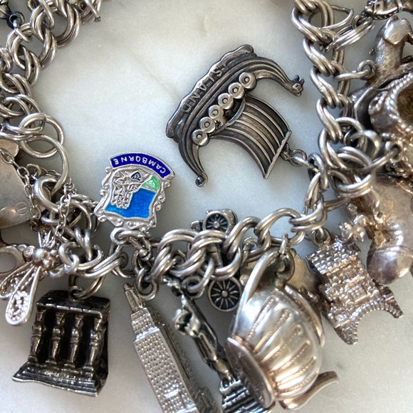 Vintage sterling silver travel charm bracelet 29 moving opening heart padlock - Picture 4 of 6